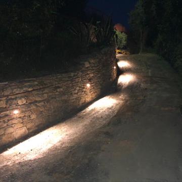 Illuminazione vialetto
